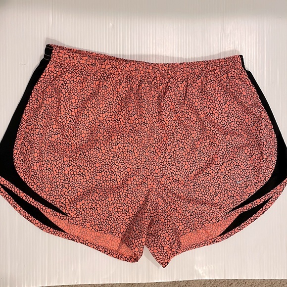 Nike Dri-Fit Running Shorts w/Pocket Brief Womens Size Large Coral/ Black - Picture 1 of 13